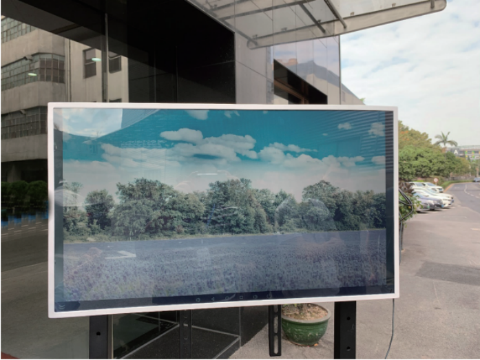 綠色標(biāo)桿產(chǎn)品！反射陽光屏成為戶外顯示終端改革新引擎